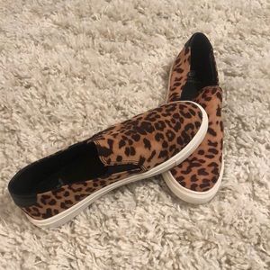 White mountain slip on